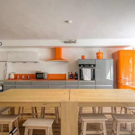 Happy Days, 150m2 De Divertissement, 7 *
